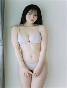 《《乳色吐息》樱花免费观看-美女的pp》